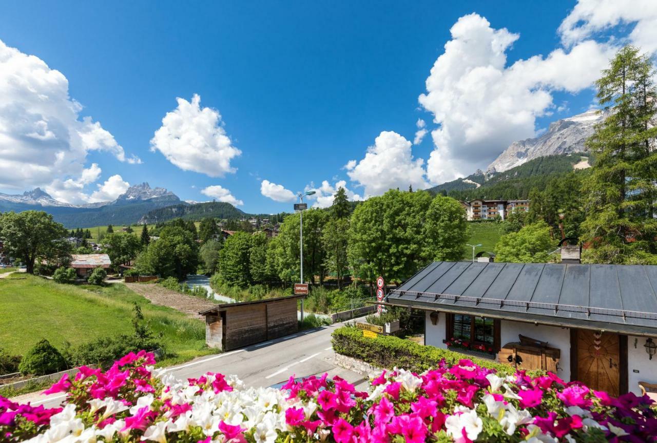 Barisetti Sport Hotel Cortina dʼAmpezzo Extérieur photo